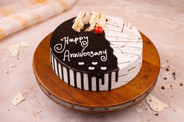 Choco Vanilla Whipped Cream Cake